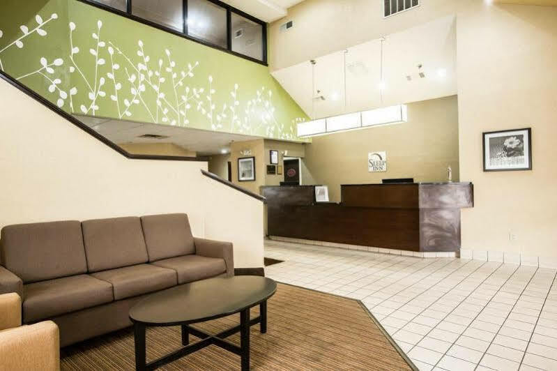 Wingate By Wyndham West I-475 Hotel 3*