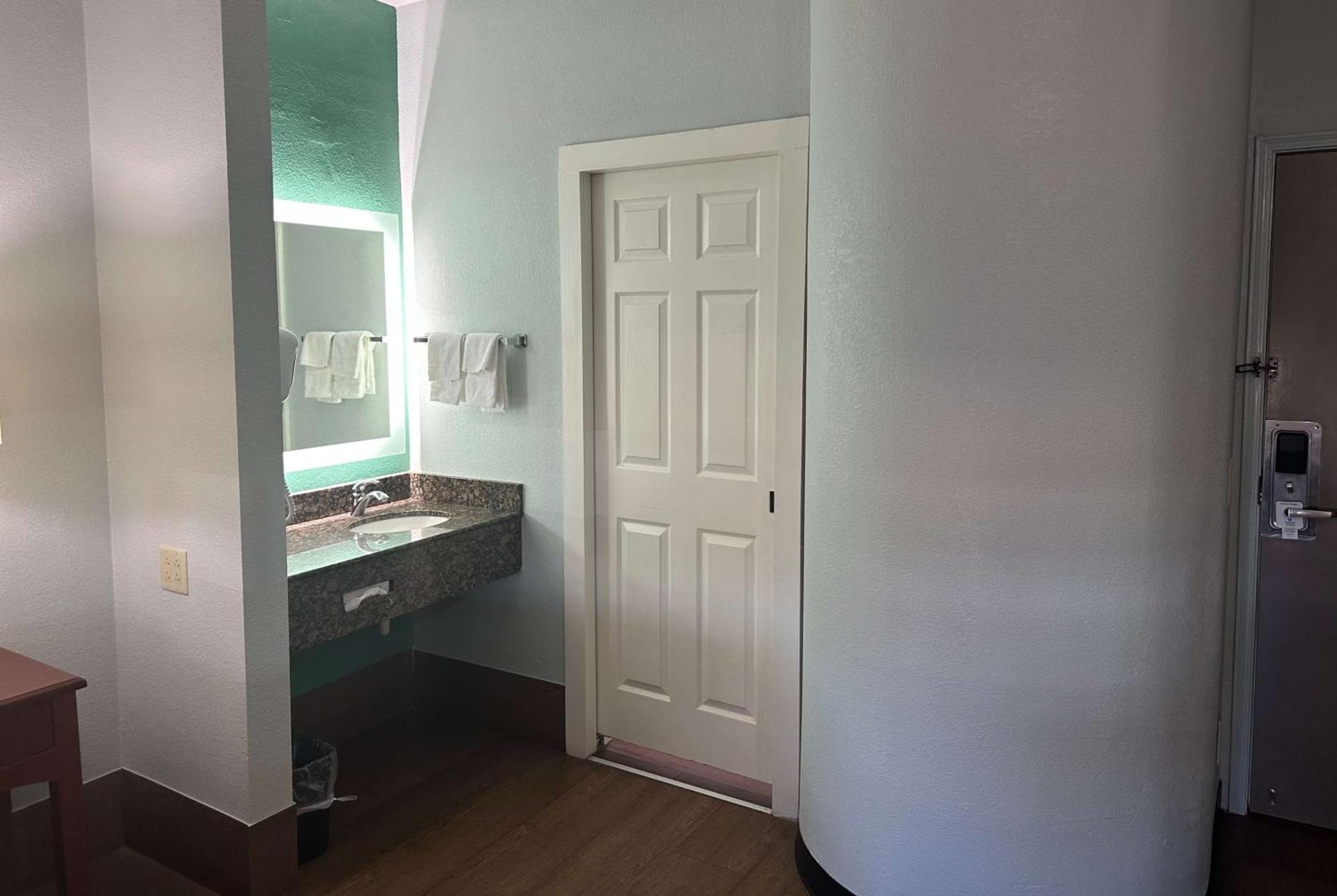 Surestay By Western West 3*