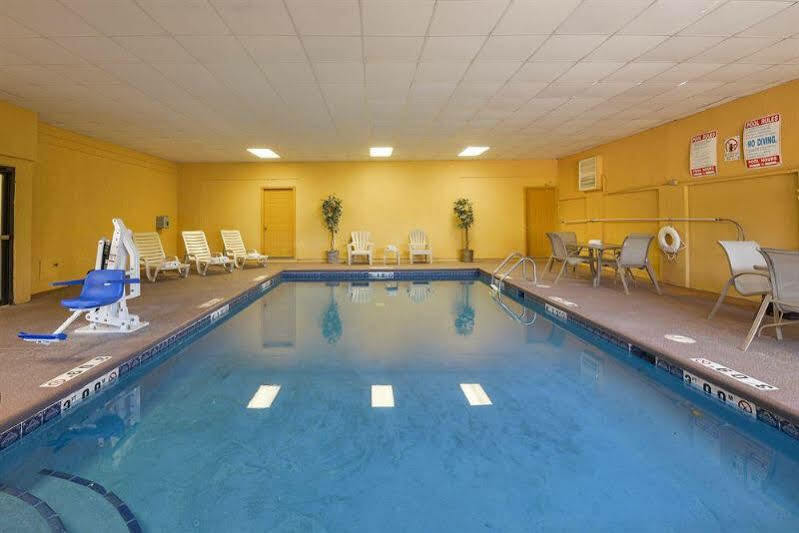 Hotel Surestay By Western West